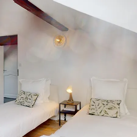 Le Cocon Colmarien - Proche Centre Et Gare - Stationnement Gratuit - 10 Personnes Apartment