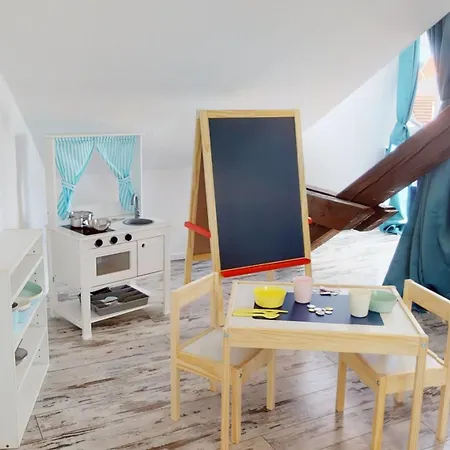 Le Cocon Colmarien - Proche Centre Et Gare - Stationnement Gratuit - 10 Personnes Apartment *