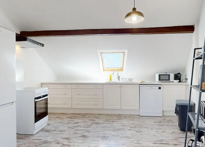 Le Cocon Colmarien - Proche Centre Et Gare - Stationnement Gratuit - 10 Personnes Апартаменты